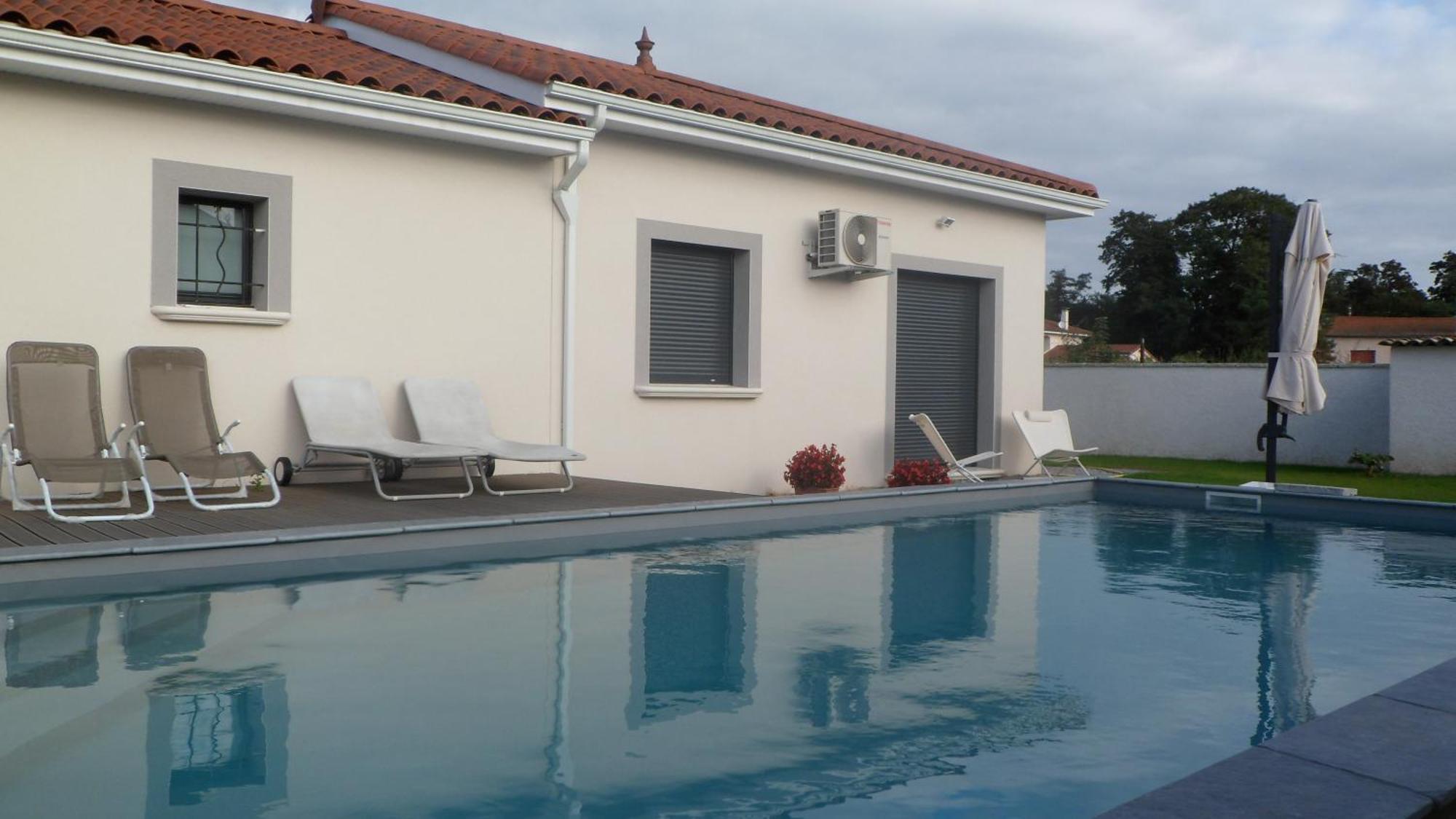 Le Clos Du Pontet Orliénas Buitenkant foto